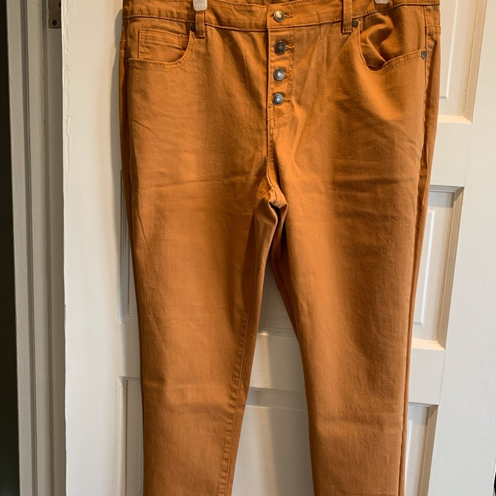 Beautiful Capri jeans brand new sears